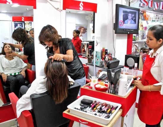 Best Ladies Beauty Parlour in Kochi for Complete Beauty & Personal Care